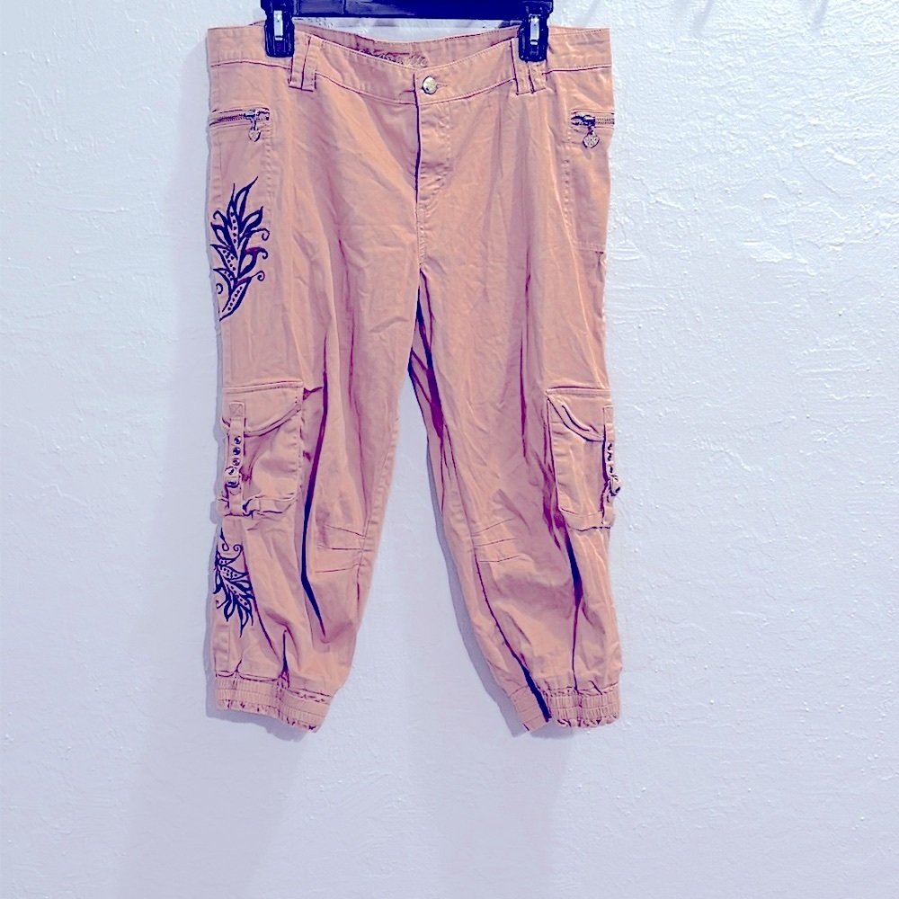 Anisette Women’s Khaki Cargo Ankle Pants - Size 13